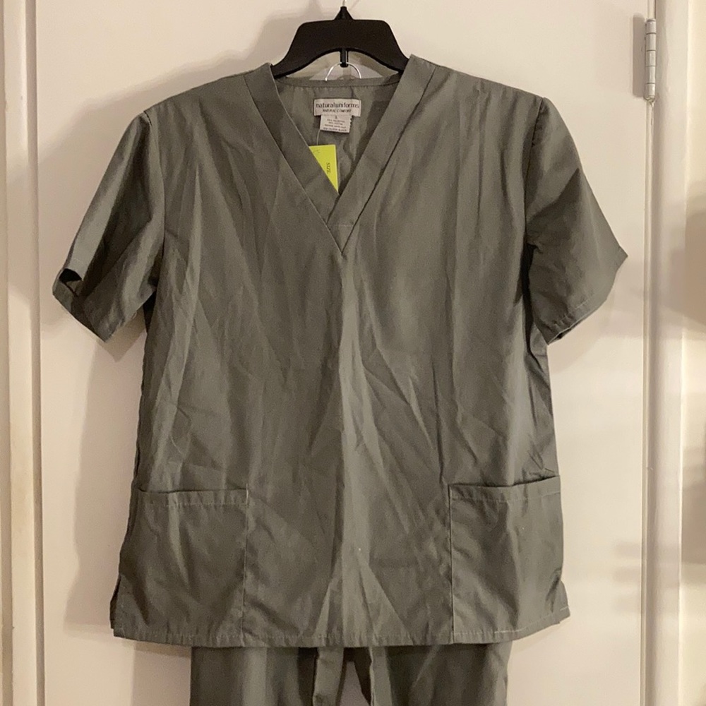 Scrubs set - Picture 2 of 8